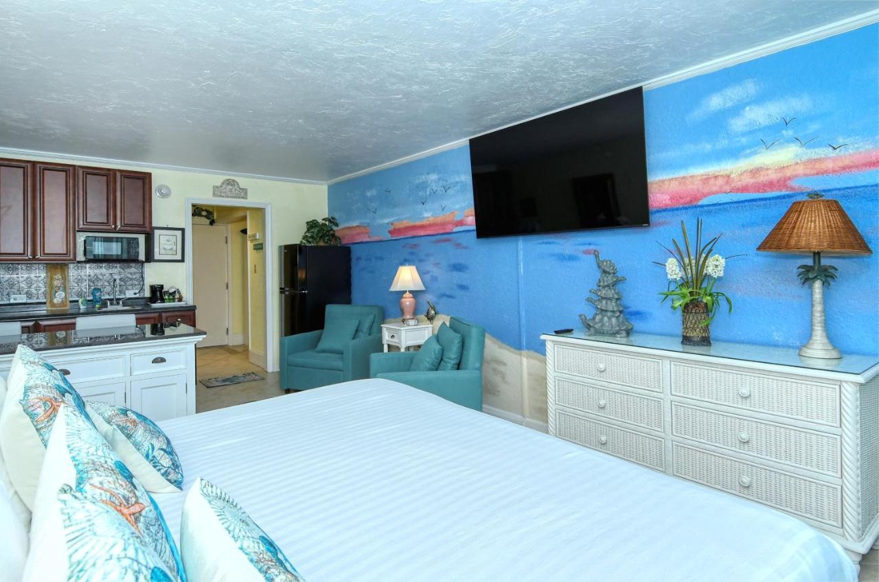 Waterfront Room, Heated Pool, Tiki Bar & Grill South Bradenton Екстер'єр фото